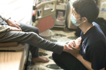 <p>ケアプロ訪問看護ステーション東京は、訪問看護師が中心の大規模ステーションです。<br />
しかしながら、多くの在宅療養を送る方々を支援するためには、訪問看護師だけの活躍ではサポートすることができません。<br />
まだまだ訪問セラピストの人数は少なく発展途上です。<br />
その環境に飛び込んで、共に創り上げて頂ける方を募集しています。</p>
